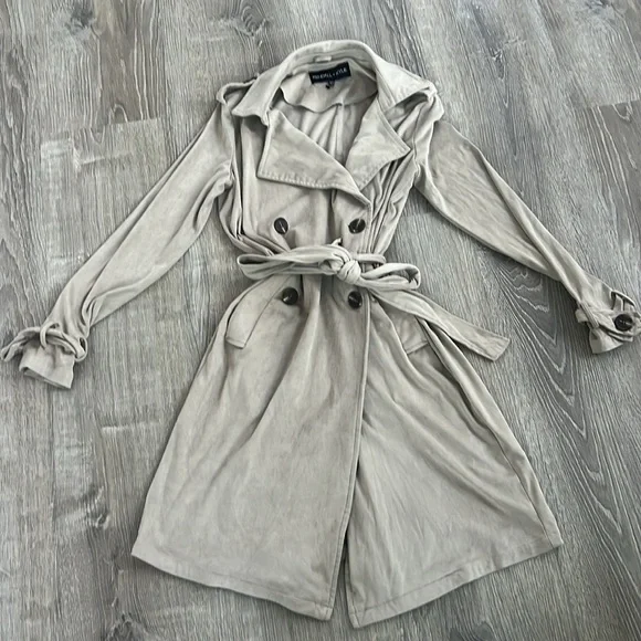 KENDALL & KYLIE COAT - Picture 2 of 3